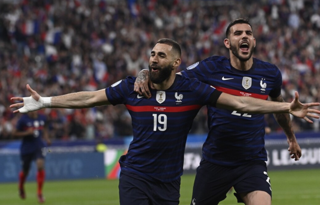 法国队绝杀日本队,安赛龙关键制胜 法国队绝杀日本队,安赛龙关键制胜