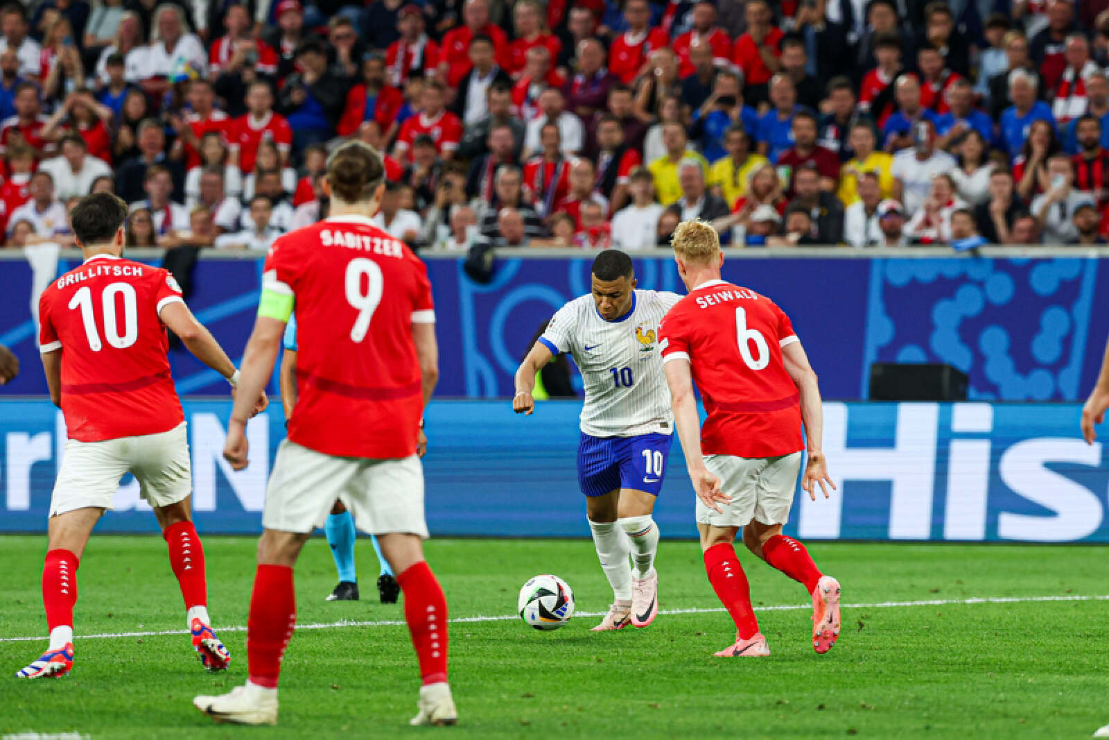 法国逆转美国,格列兹曼点燃赛场 法国逆转美国,格列兹曼点燃赛场