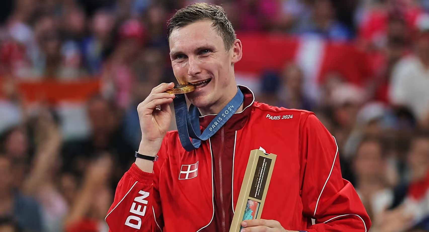 法国羽毛球队绝地反击丹麦羽毛球队，安赛龙统治全场