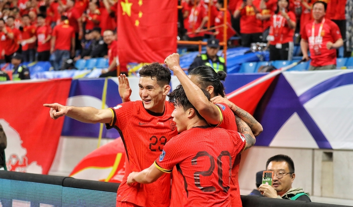 中国队在足球赛事中取得成功