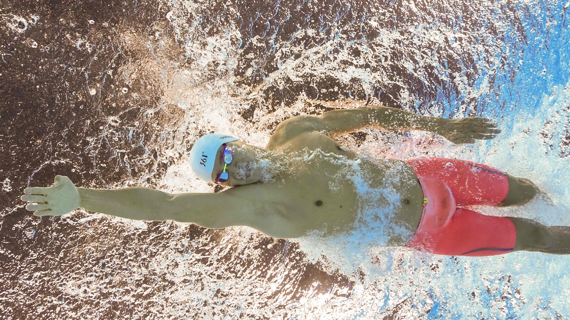 当咖啡豆遇见红蓝魂，哥伦比亚式坚韧如何为法比尼奥的胜利哲学加冕