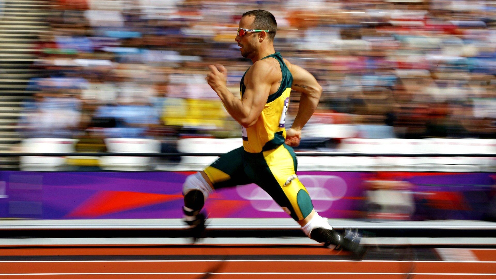 角斗场上的血色黎明，当公牛用犄角刺穿太阳