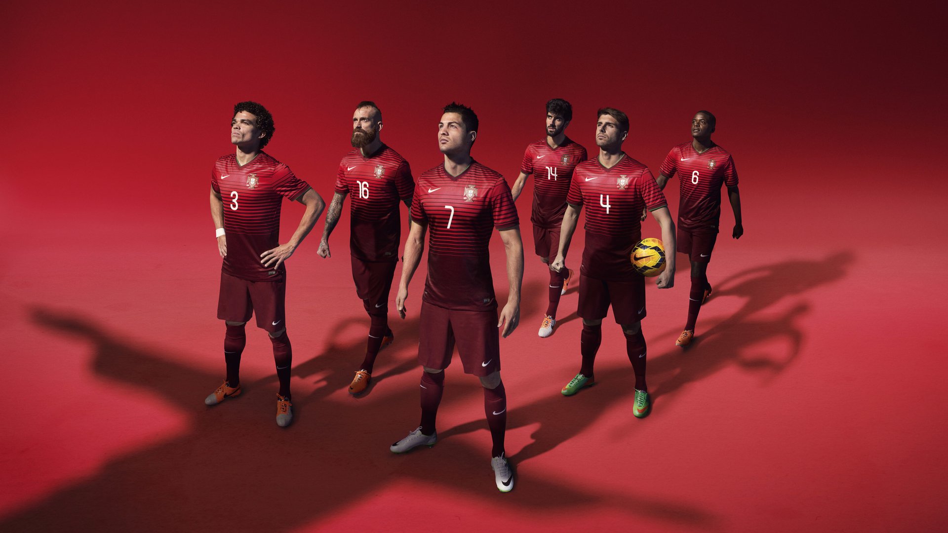 欧冠淘汰赛之夜,杜兰特全场最佳无争议,跨界传奇的星光交汇