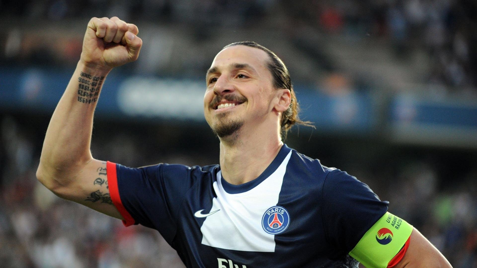 布克彻底打爆防线，湖人翻盘广东队，一场跨越时空的篮球狂想