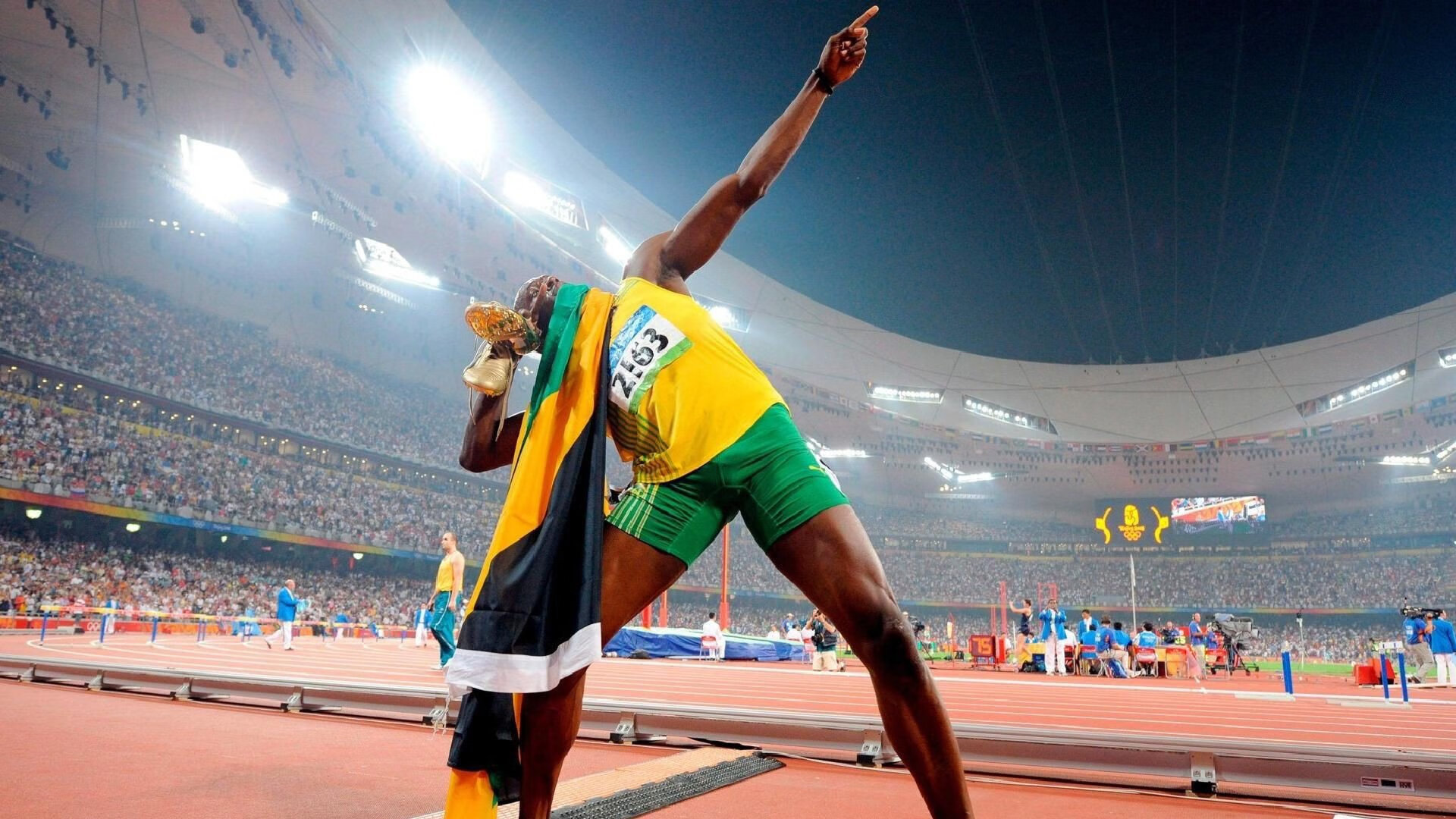 鏖战爱琴海，C罗关键一击，希腊神话与里昂雄狮的史诗对决